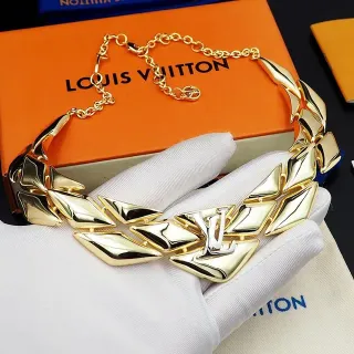 Louis Vuitton Colar Choker Dourado Geométrico Folha Encaixada Metal Polido