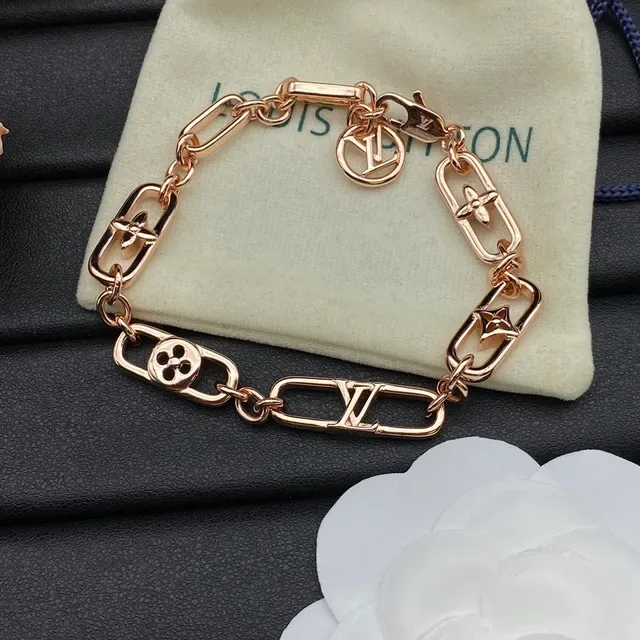 Louis Vuitton Gold Link-Chain Construction Monogram-Engraved Oval Links Necklace 4