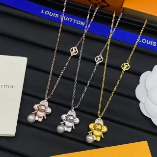 Louis Vuitton Colar com Pingente de Personagem Corrente de Elos de Ouro e Prata