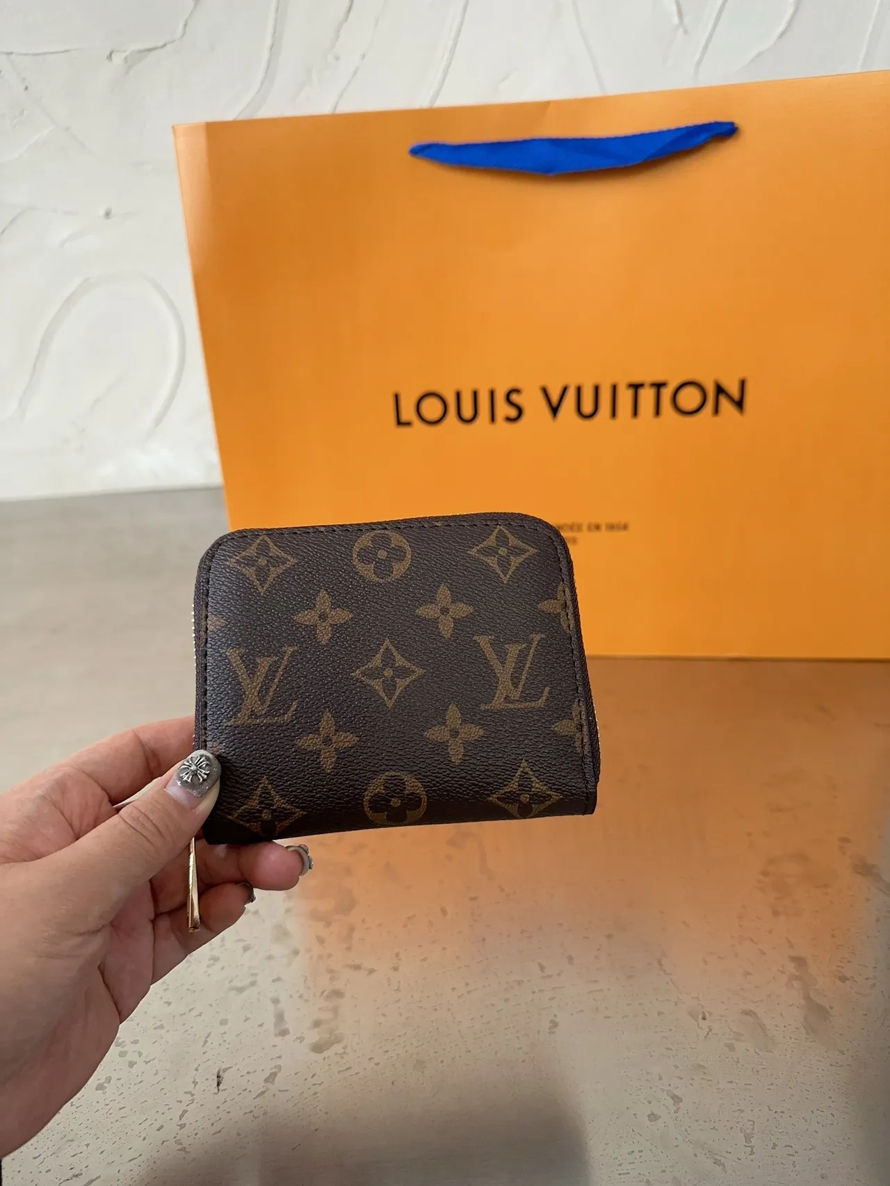 Louis Vuitton Hobo Marron Beige En Forme De Croissant Toile Monogrammée Sac Hobo 5