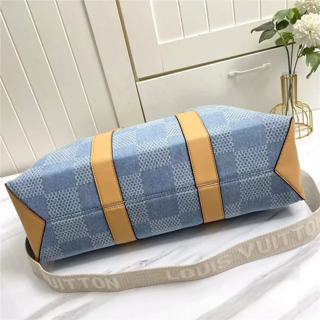 Louis Vuitton Keepall Bandoulière Damier Azur Blue Tote Bag 4