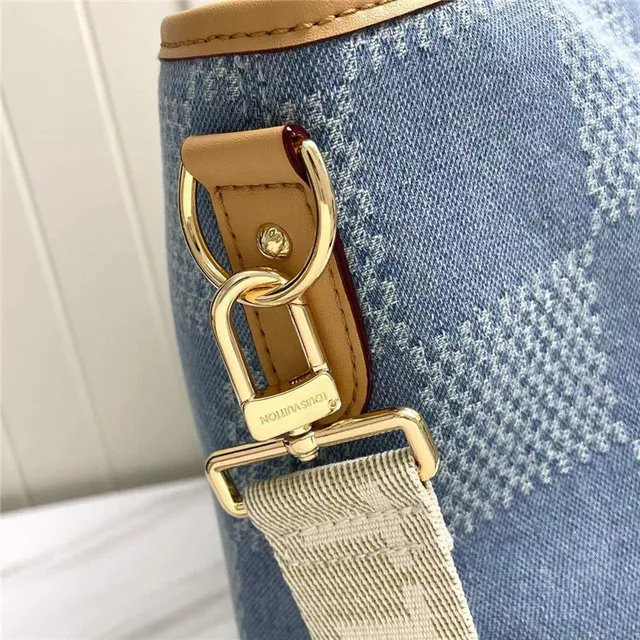 Louis Vuitton Keepall Bandoulière Damier Azur Blue Tote Bag 7