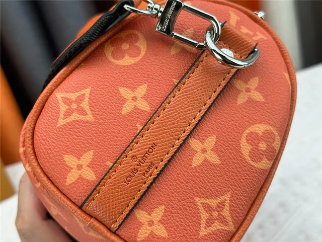 Louis Vuitton Keepall Negro Naranja Monogram Canvas Silueta de Barril Bolso Boston 3