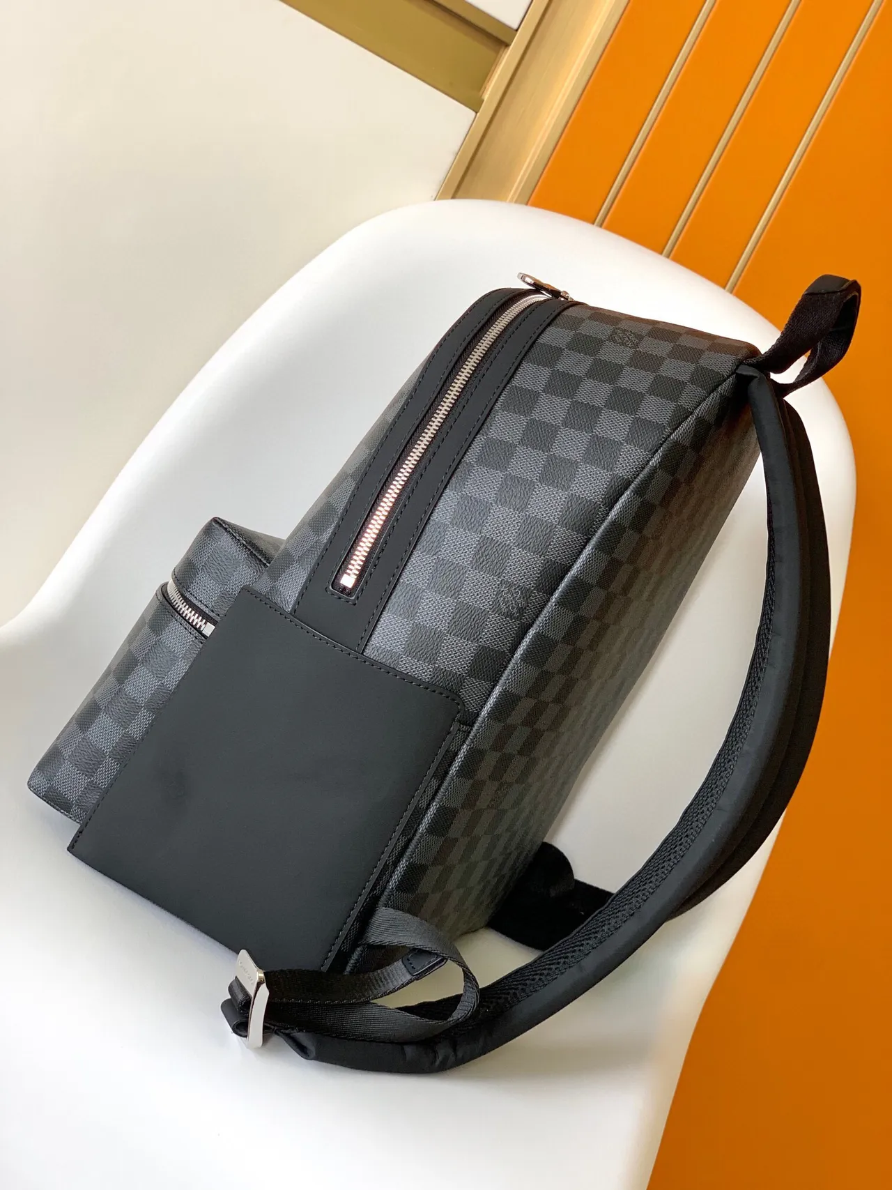 Louis Vuitton Keepall-Style Backpack Marron et Noir Monogram Canvas Sac à dos Casual 4