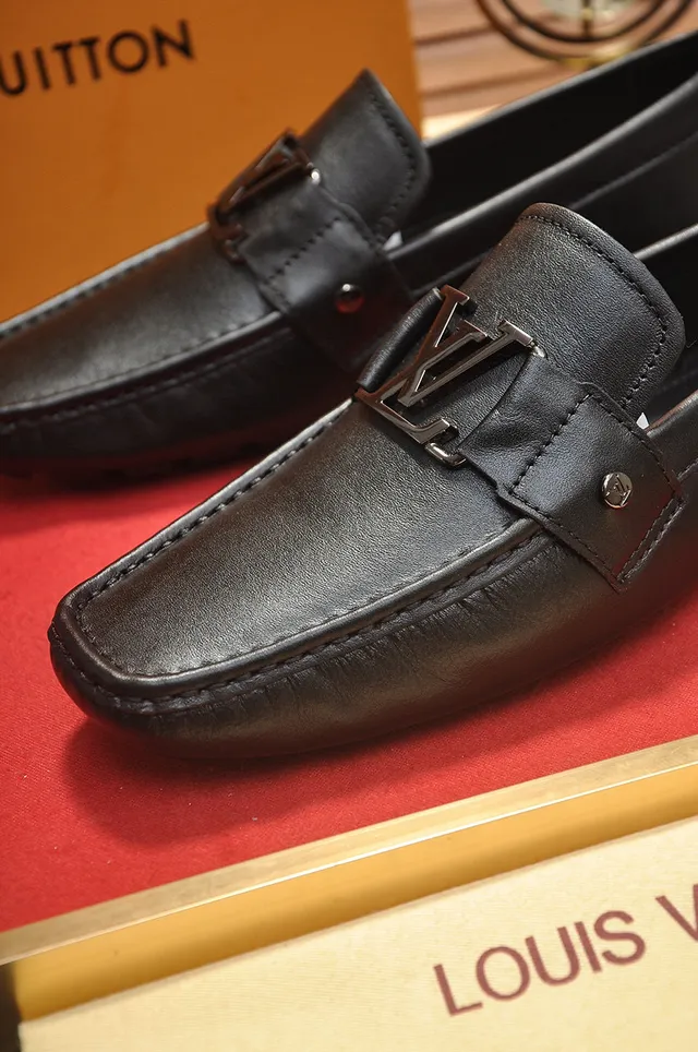 Louis Vuitton Mocassin Cuir Noir Sangle LV Boucle Mocassins 3