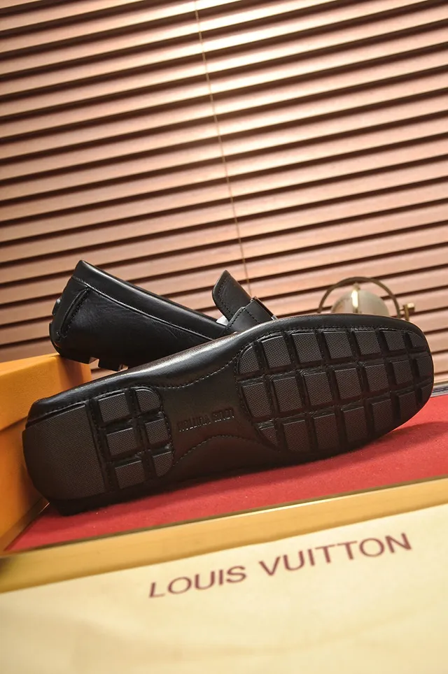 Louis Vuitton Mocassin Cuir Noir Sangle LV Boucle Mocassins 4