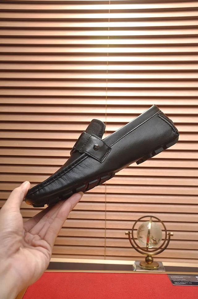 Louis Vuitton Mocassin Cuir Noir Sangle LV Boucle Mocassins 6