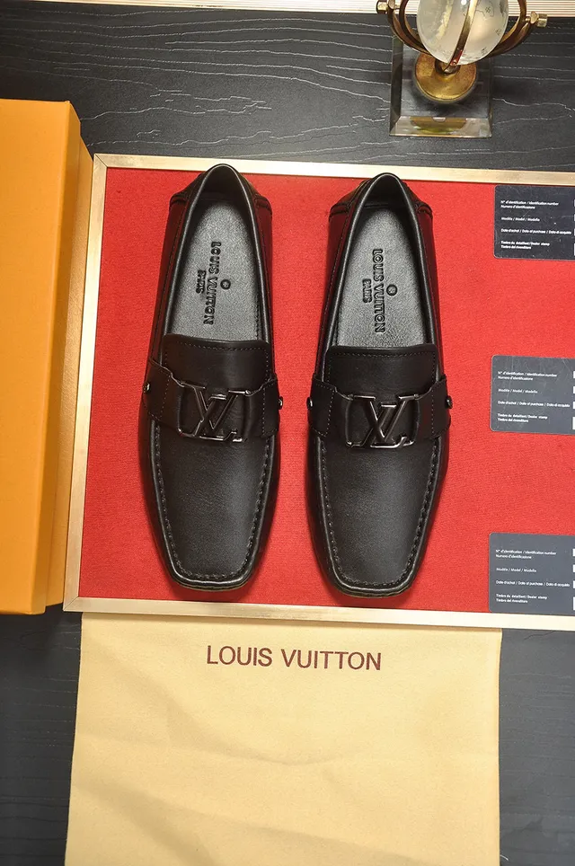 Louis Vuitton Mocassin Cuir Noir Sangle LV Boucle Mocassins 9