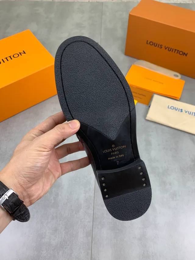 Louis Vuitton 乐福鞋 棕色纹理皮革金扣乐福鞋 2