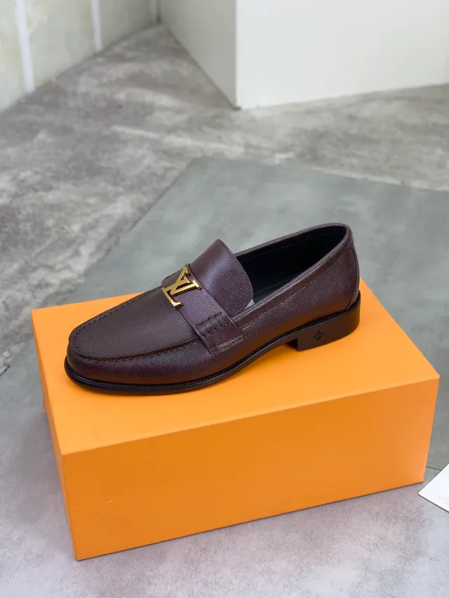 Louis Vuitton 乐福鞋 棕色纹理皮革金扣乐福鞋 4