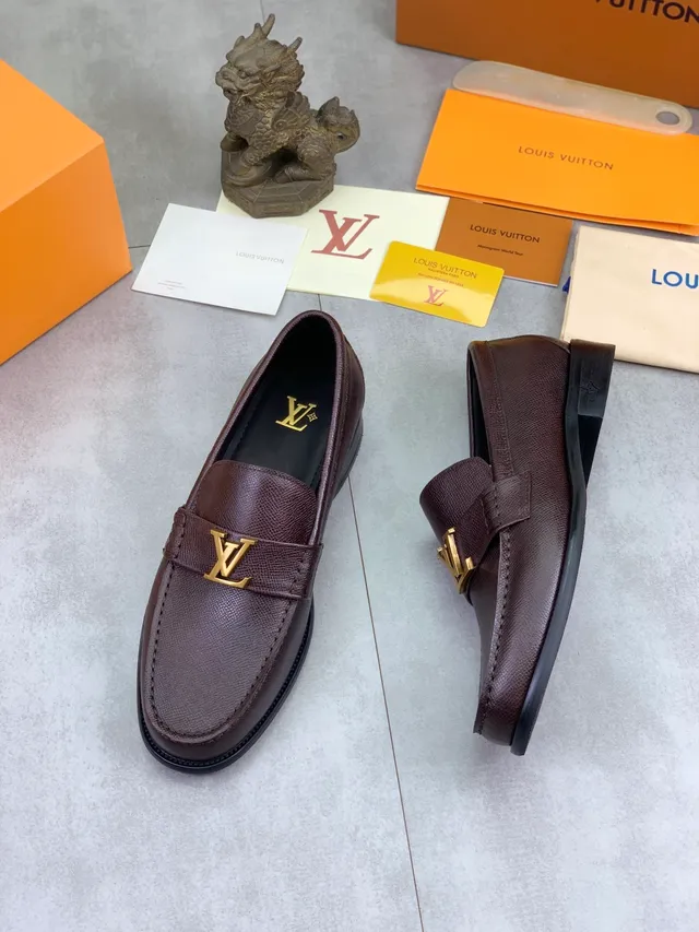 Louis Vuitton 乐福鞋 棕色纹理皮革金扣乐福鞋 5