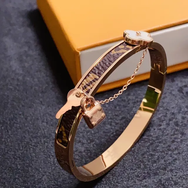 Louis Vuitton Locky Bracelet Or Rose Monogram Cuir Cadenas Fermoir Fleur Bracelet 6