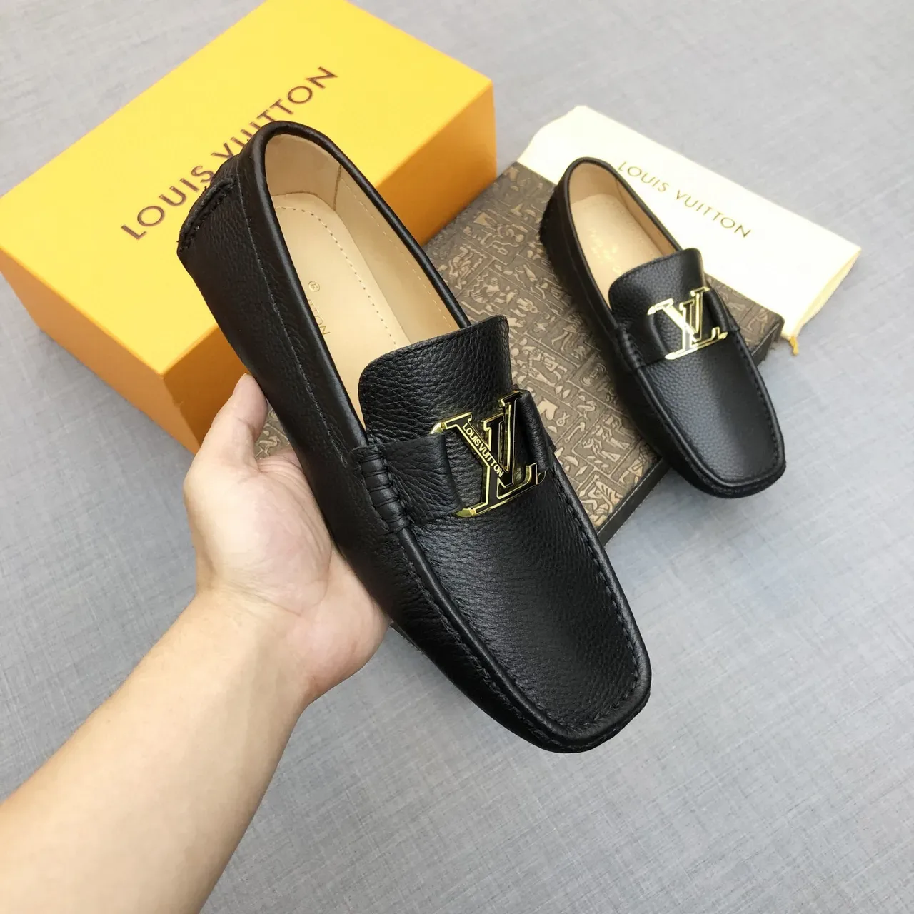 Louis Vuitton LV Buckle Loafer Black Pebbled Leather Loafers 7