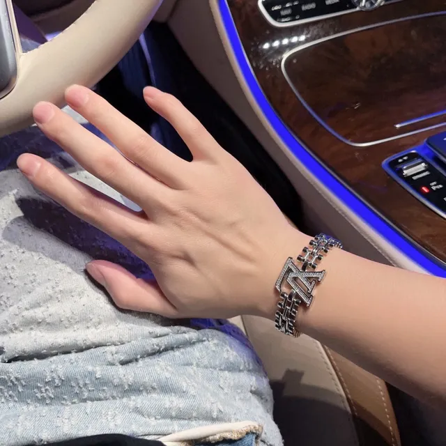 Louis Vuitton LV Chain Bracelet Silver-Tone Pavé Crystal Bracelet 2