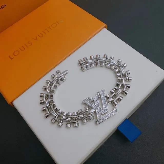 Louis Vuitton LV Chain Bracelet Silver-Tone Pavé Crystal Bracelet 6