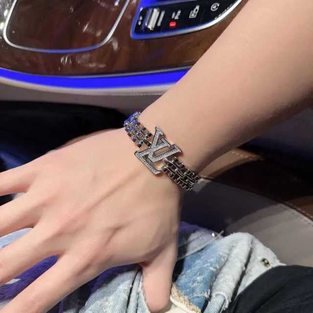 Louis Vuitton LV Chain Bracelet Silver-Tone Pavé Crystal Bracelet 7