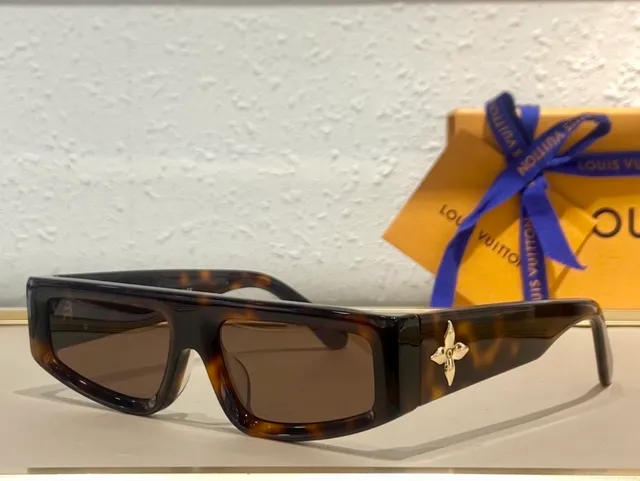 Louis Vuitton LV Flower Rectangular Shield Sunglasses 8