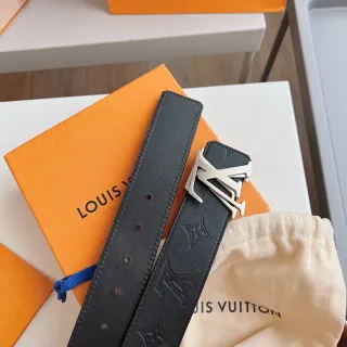 Louis Vuitton LV Initiales काला चमड़े का बेल्ट