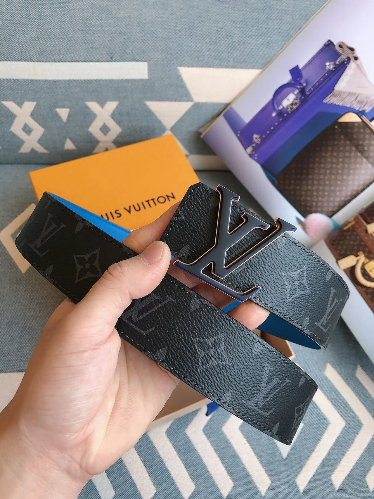 Louis Vuitton LV Initiales 可逆印花粒面皮革腰带 2