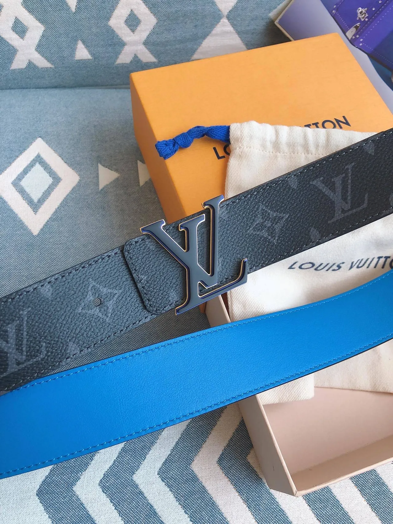 Louis Vuitton LV Initiales 可逆印花粒面皮革腰带 8