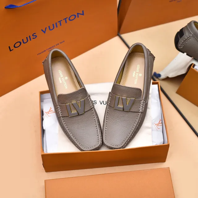 Louis Vuitton LV Loafer Gray Gold Pebbled Leather Logo Buckle Strap Loafer 9