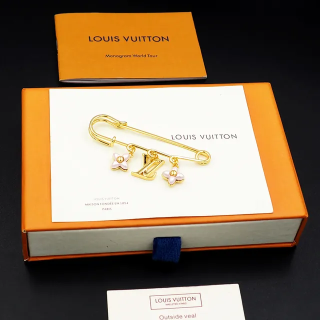 Louis Vuitton LV Monogramme Charme Floral Broche Or Rose Épingle de Sécurité Pendante 4