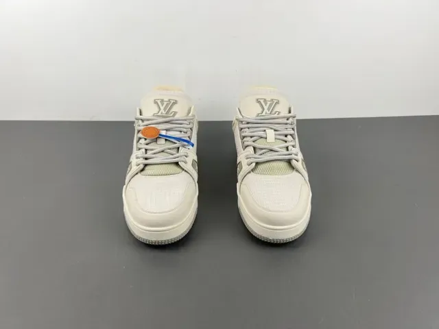 Louis Vuitton LV Trainer Tênis Beige Gray Chunky com sol esculpido e upper de têxtil layered e sintético 10