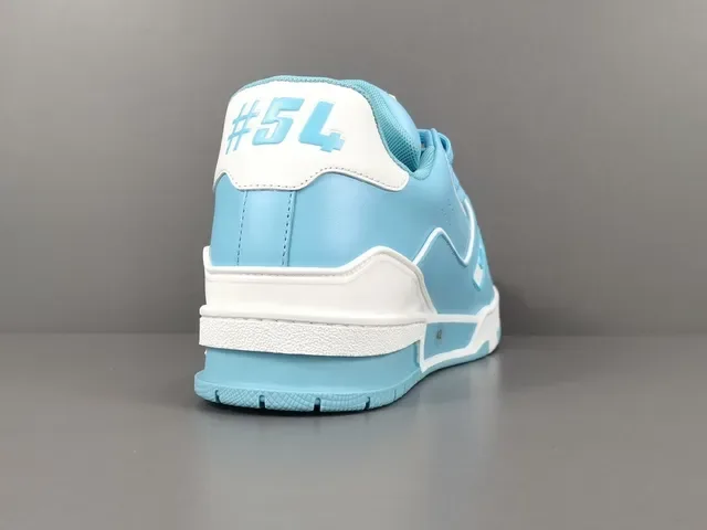 Louis Vuitton LV Trainer Tênis Lifestyle Azul e Branco Camada Couro Superior Detalhe Tirante Assimétrico 13