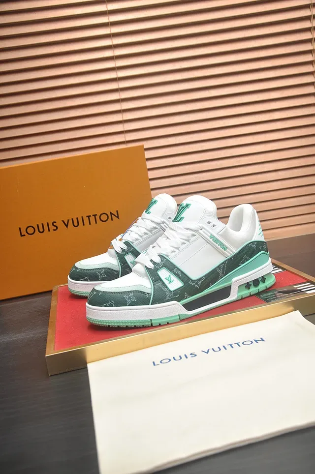 Louis Vuitton LV Trainer সবুজ সাদা মোনোগ্রামড ক্যানভাস লেয়ার্ড মিডসোল লাইফস্টাইল স্নিকার 4