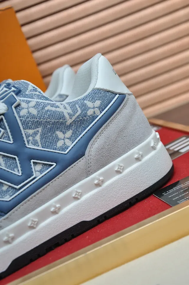 Louis Vuitton LV Trainer Monogram Denim Bleu Gris Lifestyle Sneakers 2