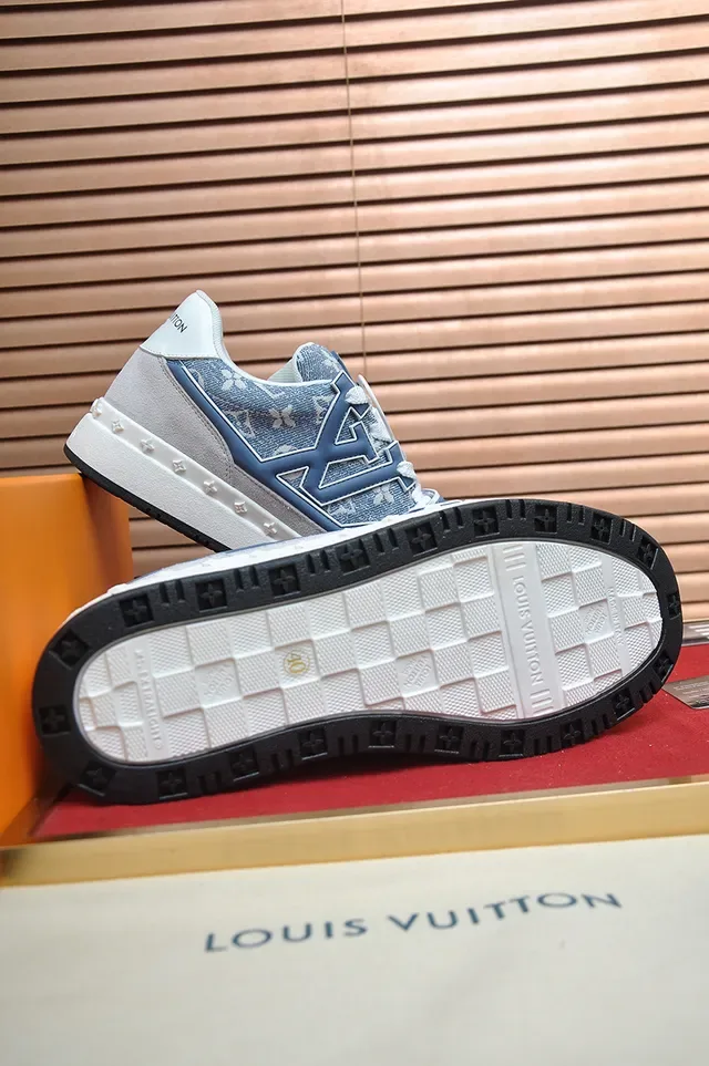 Louis Vuitton LV Trainer Monogram Denim Bleu Gris Lifestyle Sneakers 3