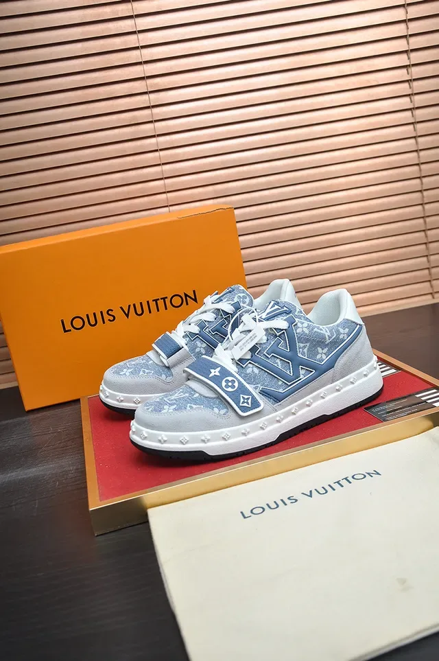 Louis Vuitton LV Trainer Monogram Denim Bleu Gris Lifestyle Sneakers 4