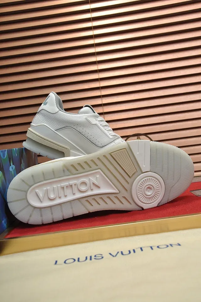 Louis Vuitton LV Trainer White Beige Layered Midsole Script Logo Detail Lifestyle Sneakers 4