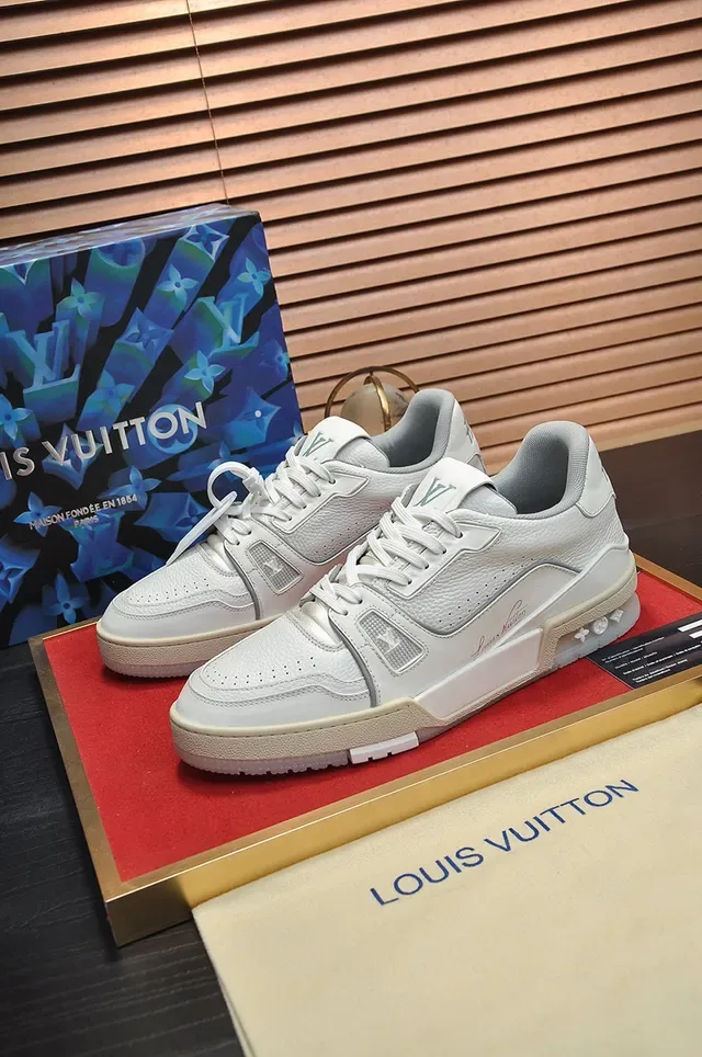 Louis Vuitton LV Trainer White Beige Layered Midsole Script Logo Detail Lifestyle Sneakers 7