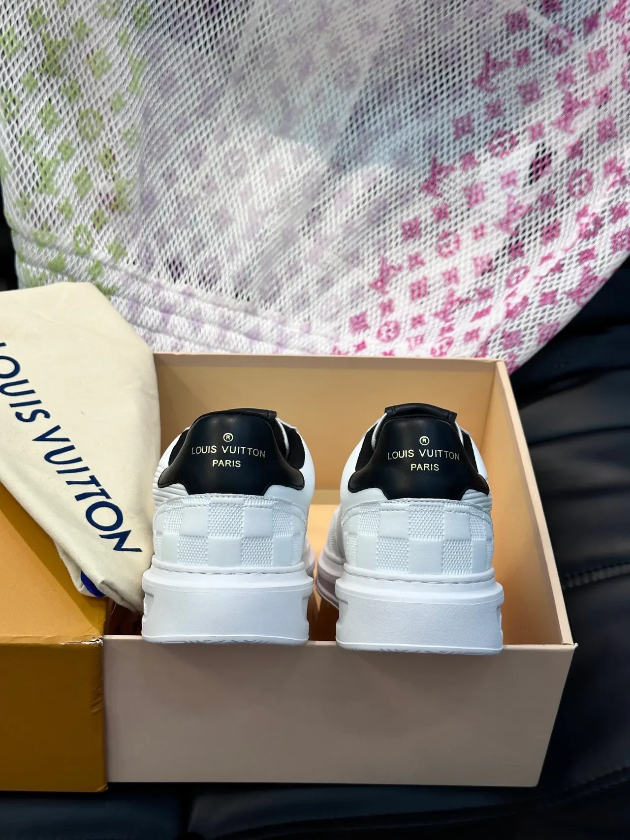 लुई विट्टोन LV Trainer सफेद काला मोनोग्राम साइड लोगो डामियर चेक ओवरले लाइफस्टाइल स्नीकर 2