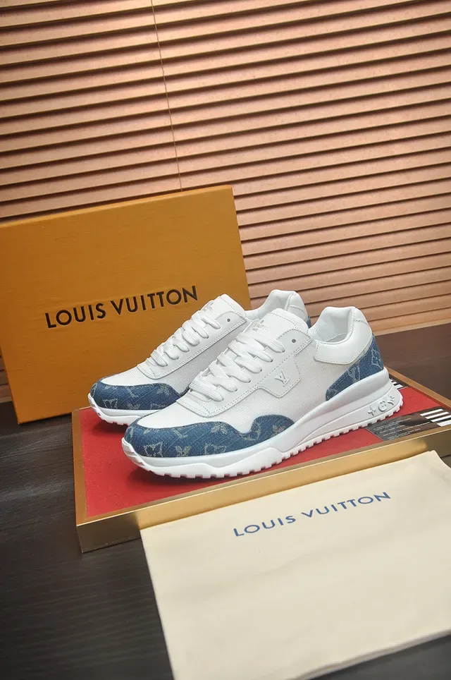 Louis Vuitton LV Trainer Branco e Azul Monogram Painéis de Denim Solado Esculpido Lifestyle Sneakers 4