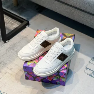 Louis Vuitton LV Trainer Zapatillas Blancas y Marrones Cuero con Embossing de Cocodrilo Detalle de Rayas Monogram Lifestyle Sneakers