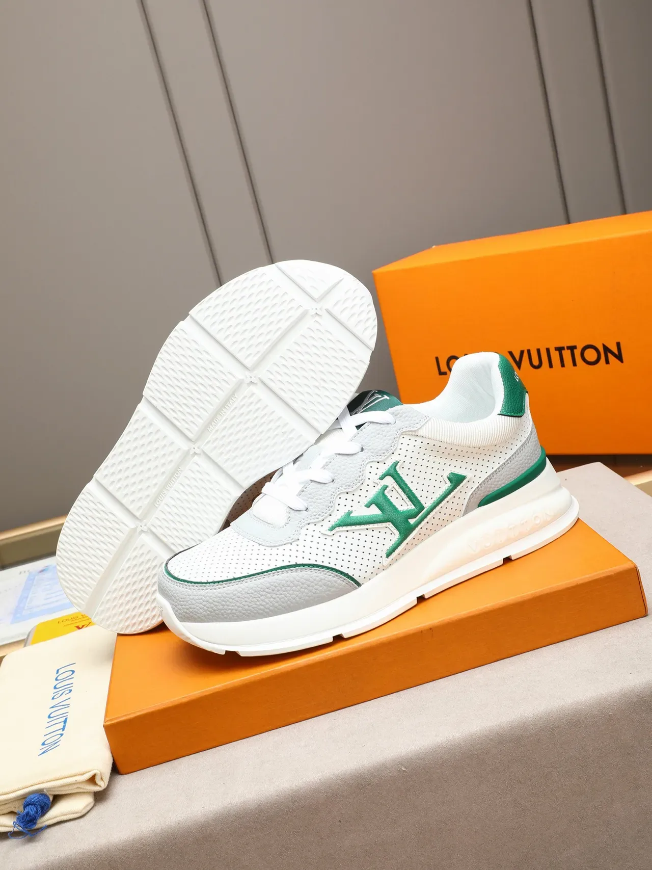 Louis Vuitton LV Trainer White Green Perforated Leather Upper Embossed Midsole Lifestyle Sneakers 2