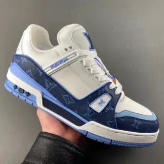 Louis Vuitton LV Trainer सफेद नेवी Monogrammed Panels चमड़े का ऊपरी Lifestyle Sneakers