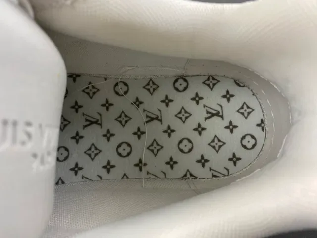 Louis Vuitton LV Trainer White Navy Monogrammed Panels Leather Upper Lifestyle Sneakers 8