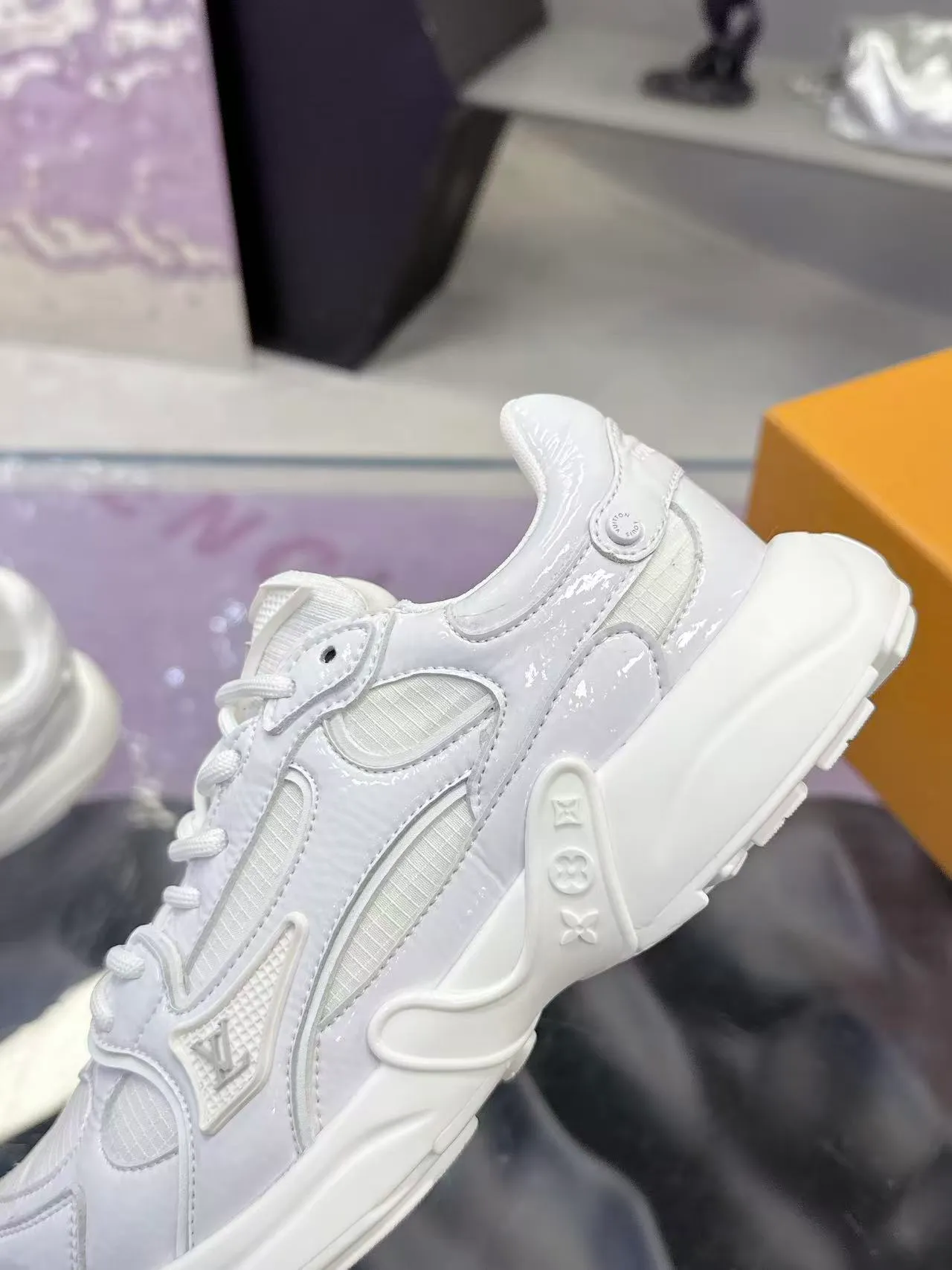 Louis Vuitton LV Trainer أبيض ظلال طبقات تركيبية تراكبات حذاء رياضي سميك 3