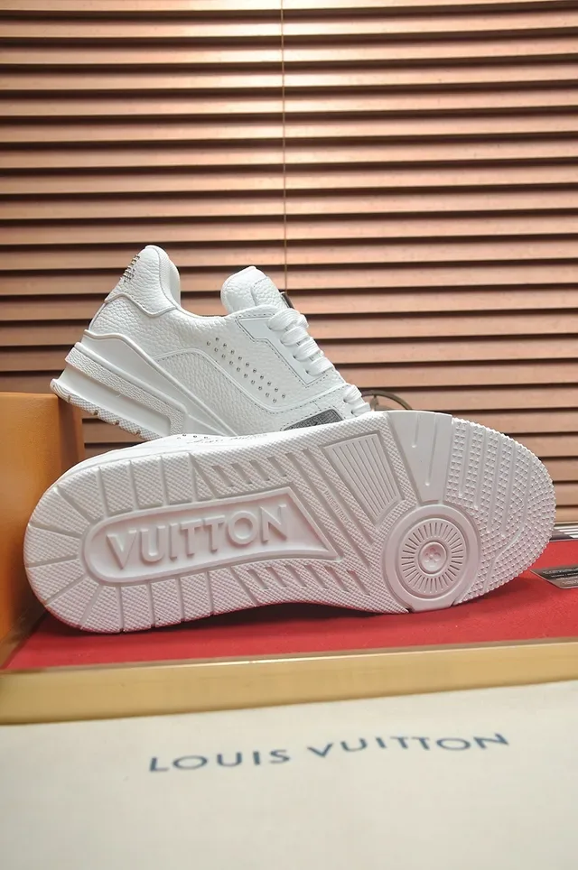 Louis Vuitton LV Trainer White Silver Textured Pebbled Leather Upper Lifestyle Sneakers 3
