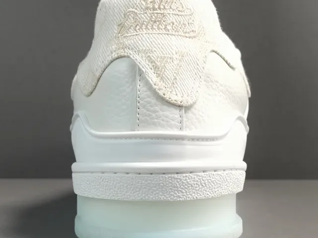 路易威登 LV Trainer 白色透明 Monogrammed 纺织鞋面 层叠皮革覆盖 生活方式运动鞋 8