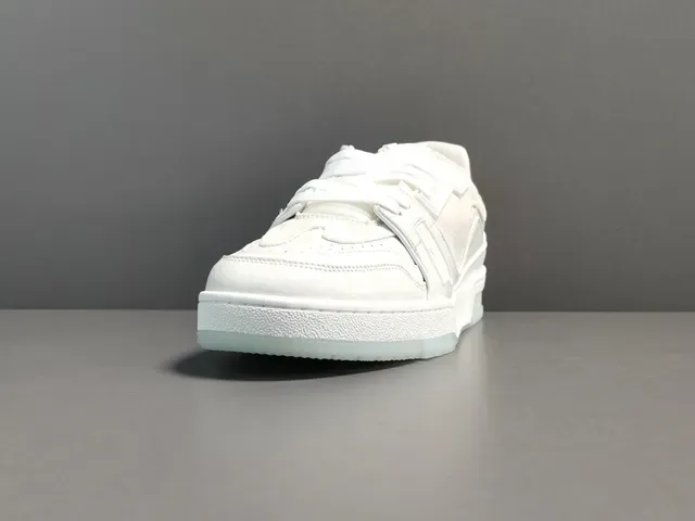 路易威登 LV Trainer 白色透明 Monogrammed 纺织鞋面 层叠皮革覆盖 生活方式运动鞋 13