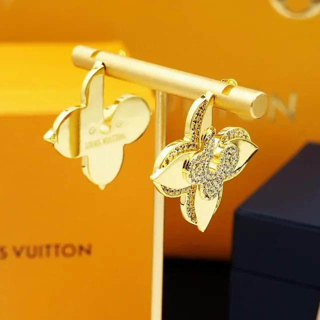 Louis Vuitton Medaillon Fleur-de-Lis Pavé Gold-Tone Earrings 7