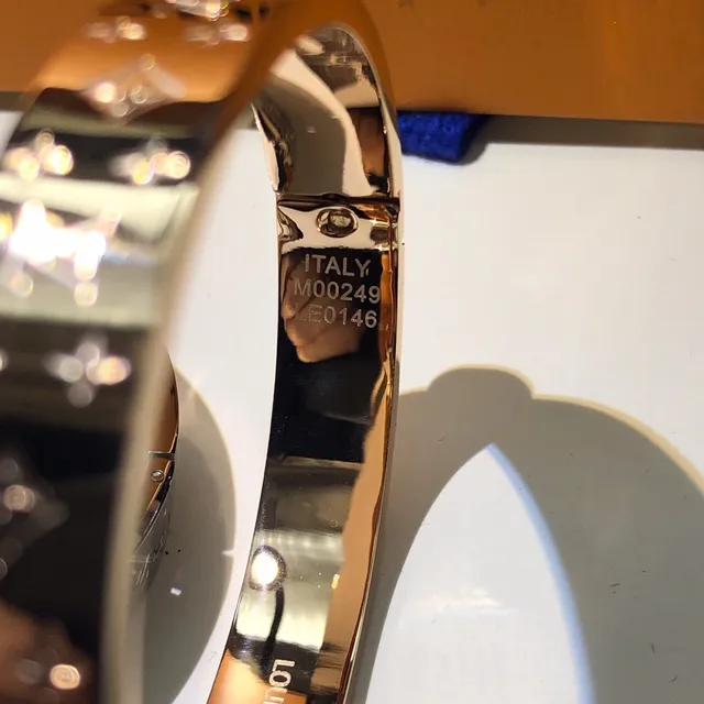 Louis Vuitton Monogram pulseira dourado prata tom dourado rosa pulseiras 4