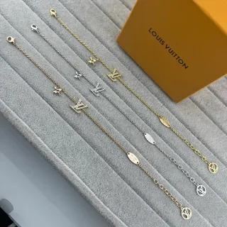 Louis Vuitton Monogram Charm पतली चेन कंगन