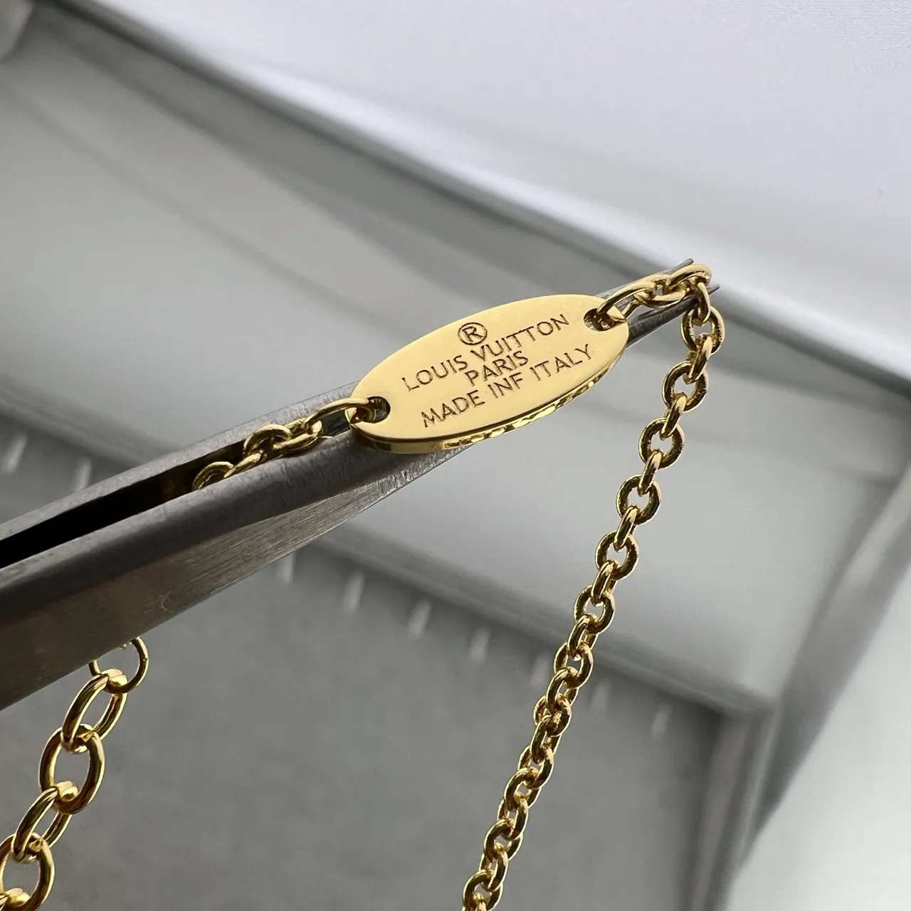 Louis Vuitton Monogram Charm পাতলা চেইন ব্রেসলেট 2