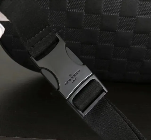 Louis Vuitton Monogram embossado preto saco de cintura de moda 2