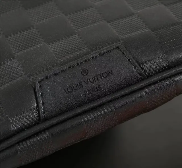 Louis Vuitton Monogram embossado preto saco de cintura de moda 9